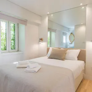 Apartment Lovelystay - Principe Real: Modern And Comfort!, Lissabon