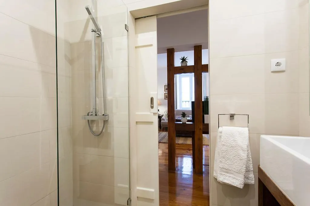 Charming Apartment In Alfama Lisbon